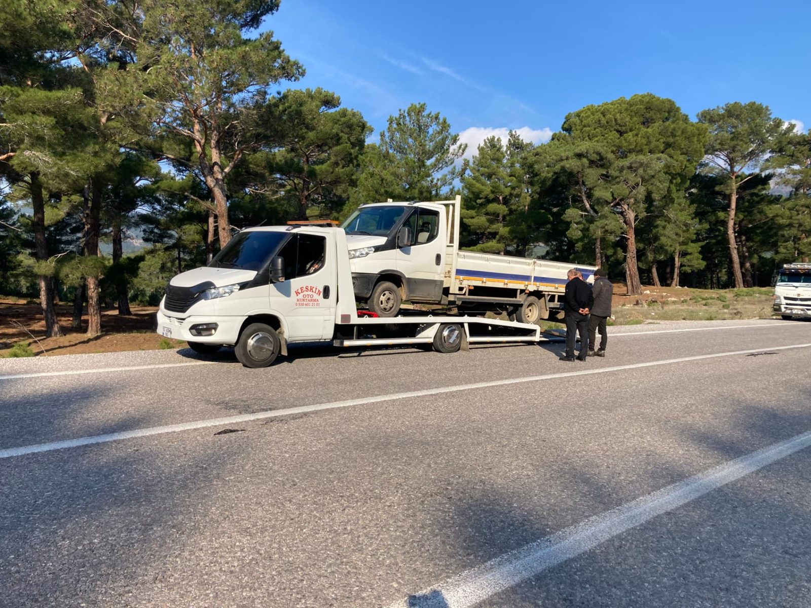 Kayar kasa çekici ile kamyonet taşıma, Balıkesir orman yolu